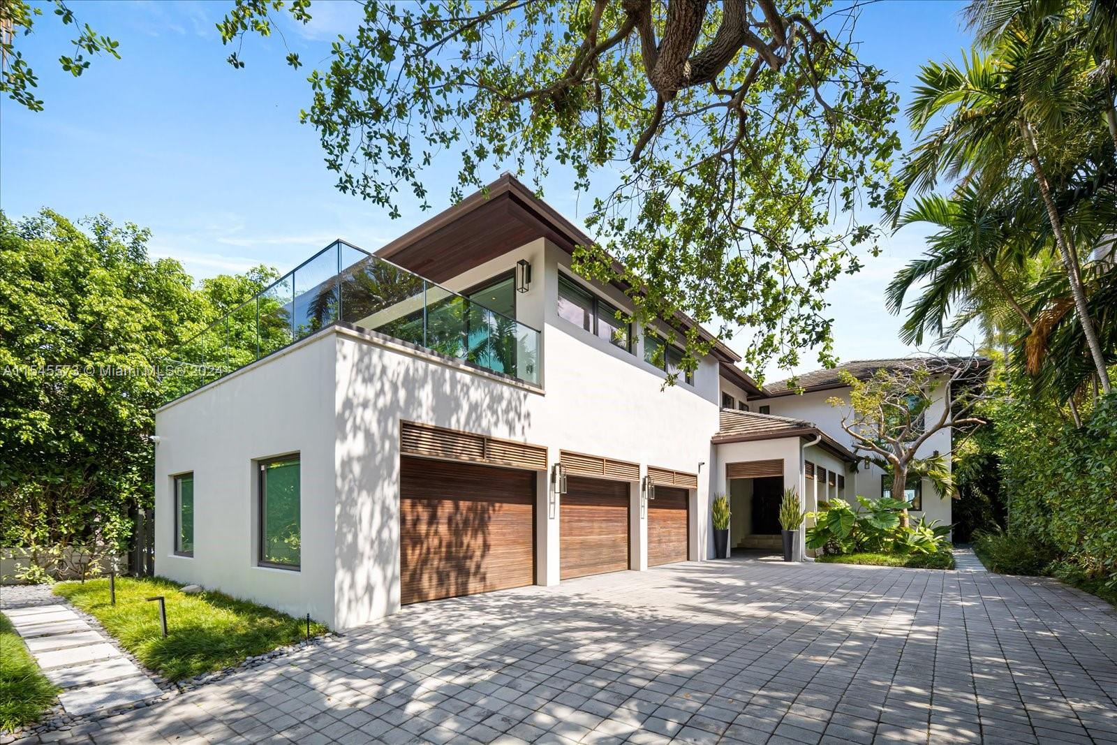 Photos of 401 E Rivo Alto Dr Miami Beach FL 33139