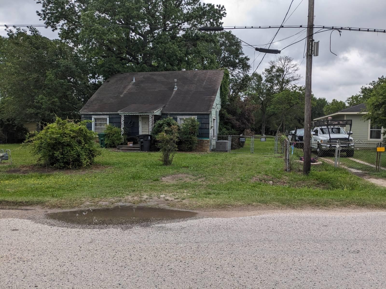 Photos of 4128 Banner Dr Houston TX 77013